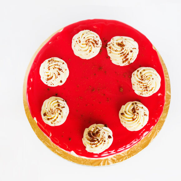 Red Velvet Frosting Cake